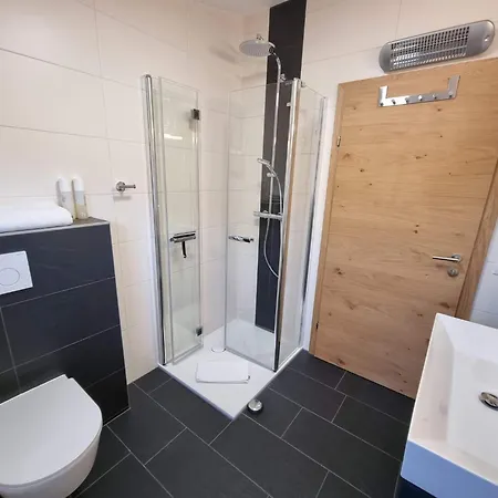 公寓 Apollo In Der Wohlfuehloase Am Trausdorfberg Mit Sauna Whirlpoolnutz By Interhome Sankt Marein bei Graz