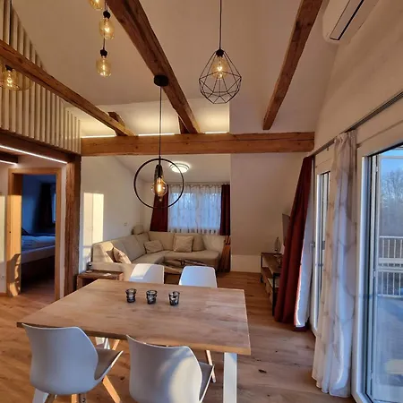 公寓 Apollo In Der Wohlfuehloase Am Trausdorfberg Mit Sauna Whirlpoolnutz By Interhome
