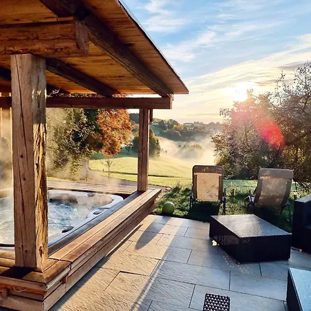 公寓 Apollo In Der Wohlfuehloase Am Trausdorfberg Mit Sauna Whirlpoolnutz By Interhome *