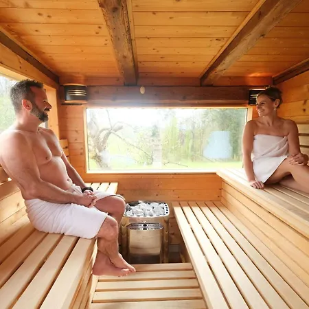 Apollo In Der Wohlfuehloase Am Trausdorfberg Mit Sauna Whirlpoolnutz By Interhome 公寓 *