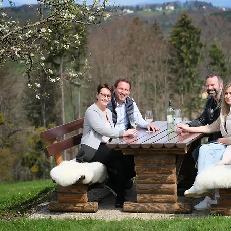 Apollo In Der Wohlfuehloase Am Trausdorfberg Mit Sauna Whirlpoolnutz By Interhome * Sankt Marein bei Graz