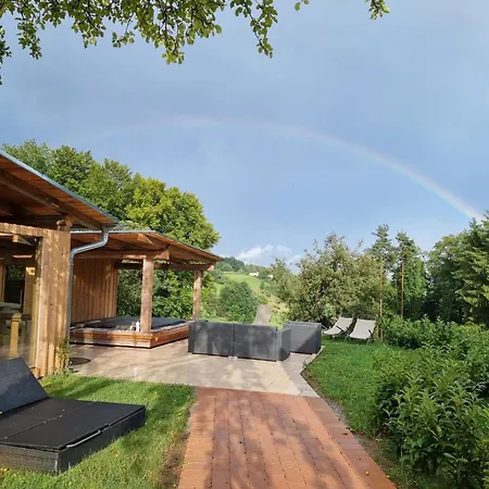 公寓 Apollo In Der Wohlfuehloase Am Trausdorfberg Mit Sauna Whirlpoolnutz By Interhome *